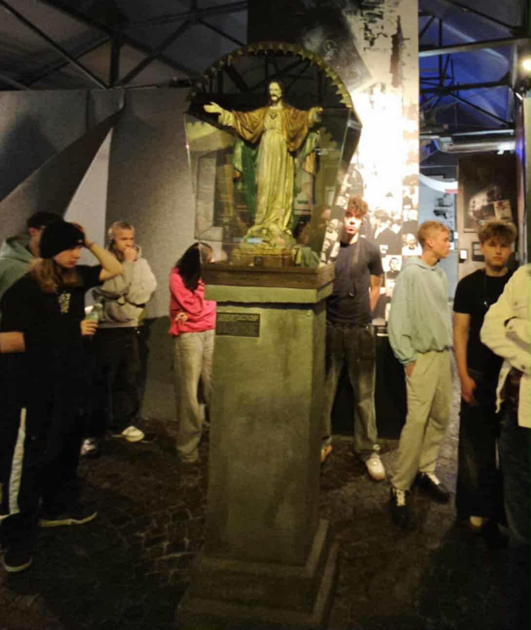 Messenger_creation_DCAB9E13-C276-4490-B9E6-D8C106DD3022