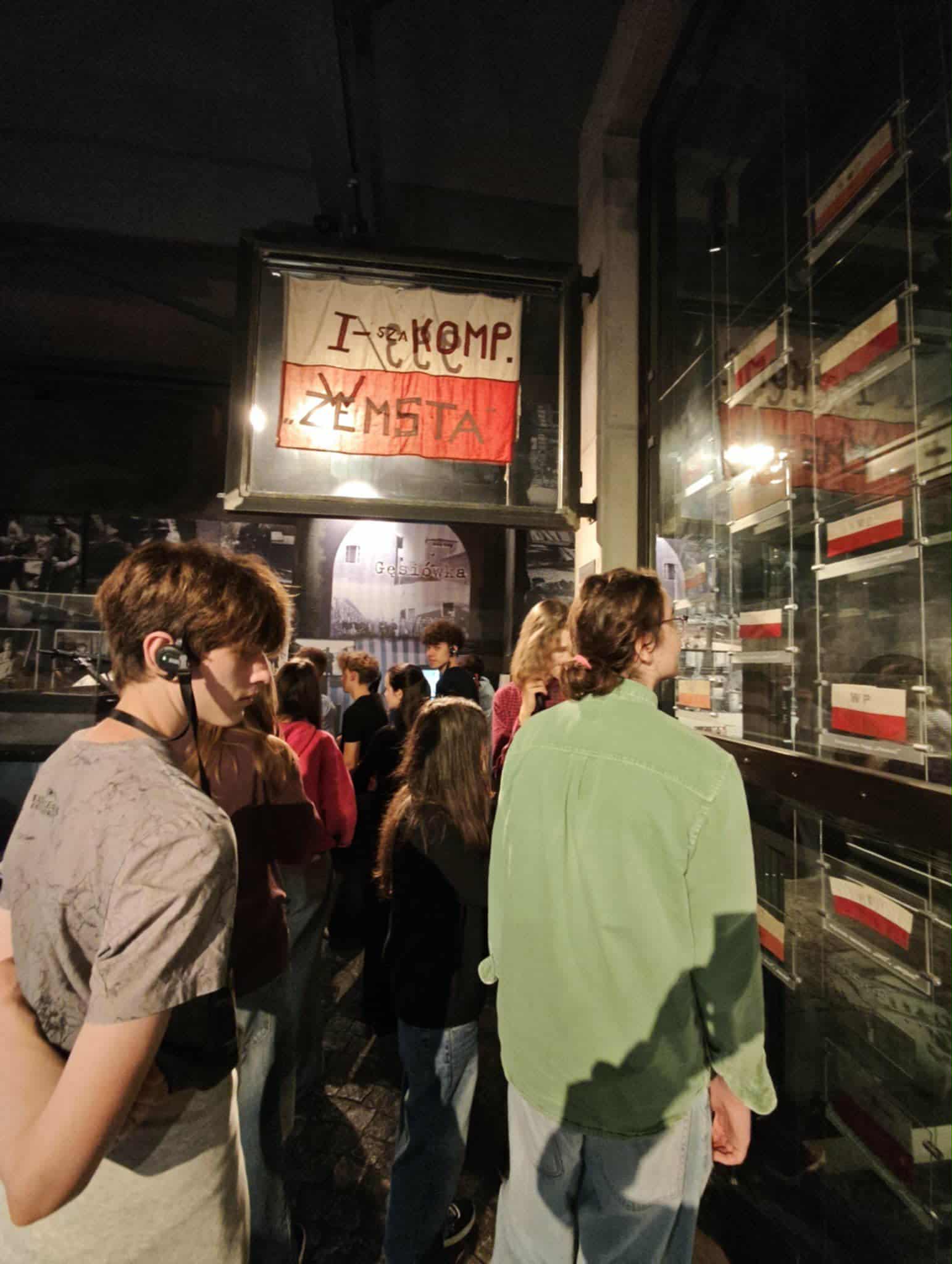 Messenger_creation_FA075F32-A0C1-4424-A840-B8589B4FB87C